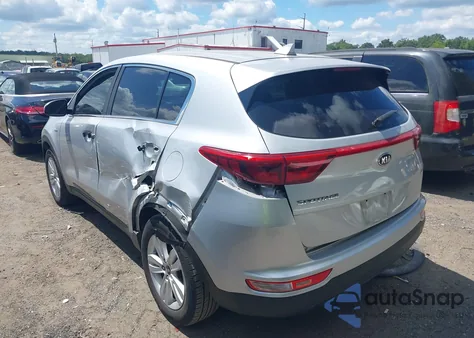 2018 Kia Sportage Lx z USA, uszkodzony, nr VIN KNDPMCAC6J7444943